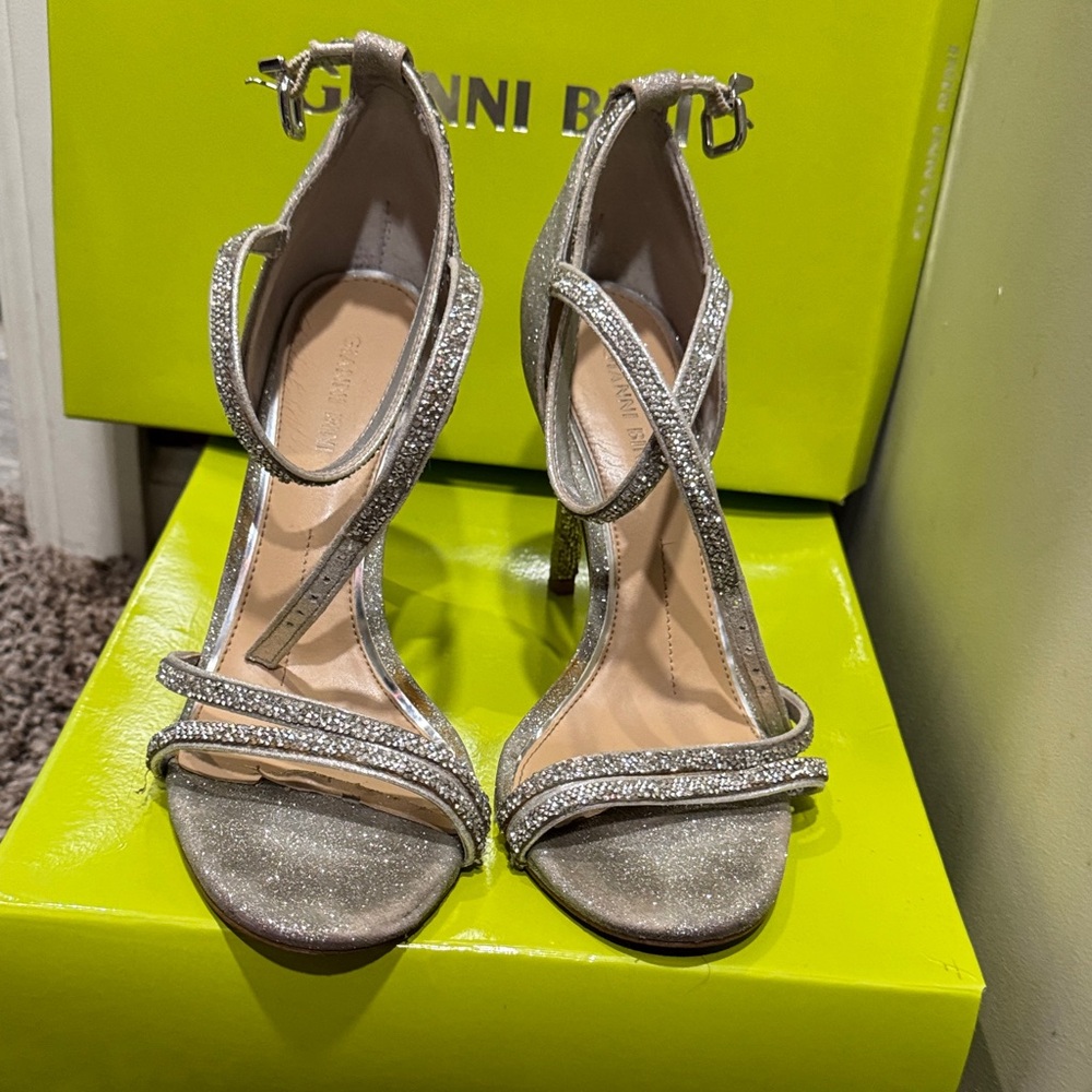 Giani Bernini Glittery Silver Heels